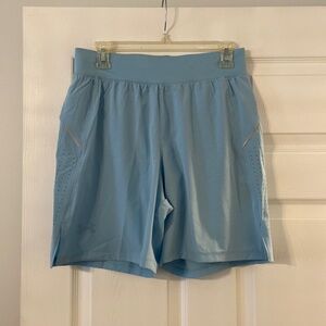 Under Armour Mans Shorts size M brand new very nice color inseam 7”